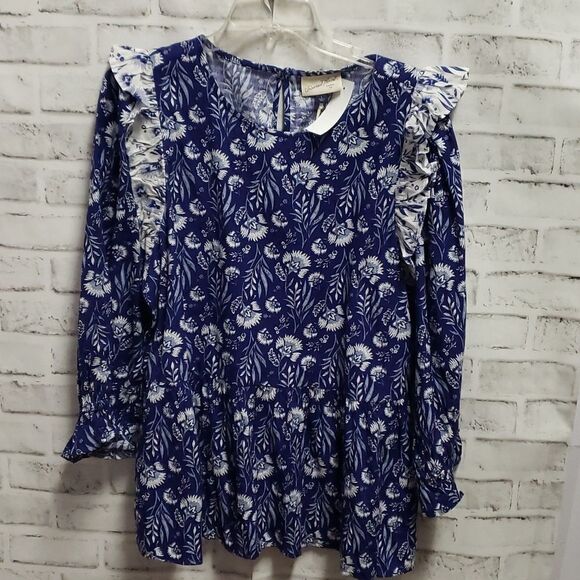 Universal threads top  - Picture 1 of 3
